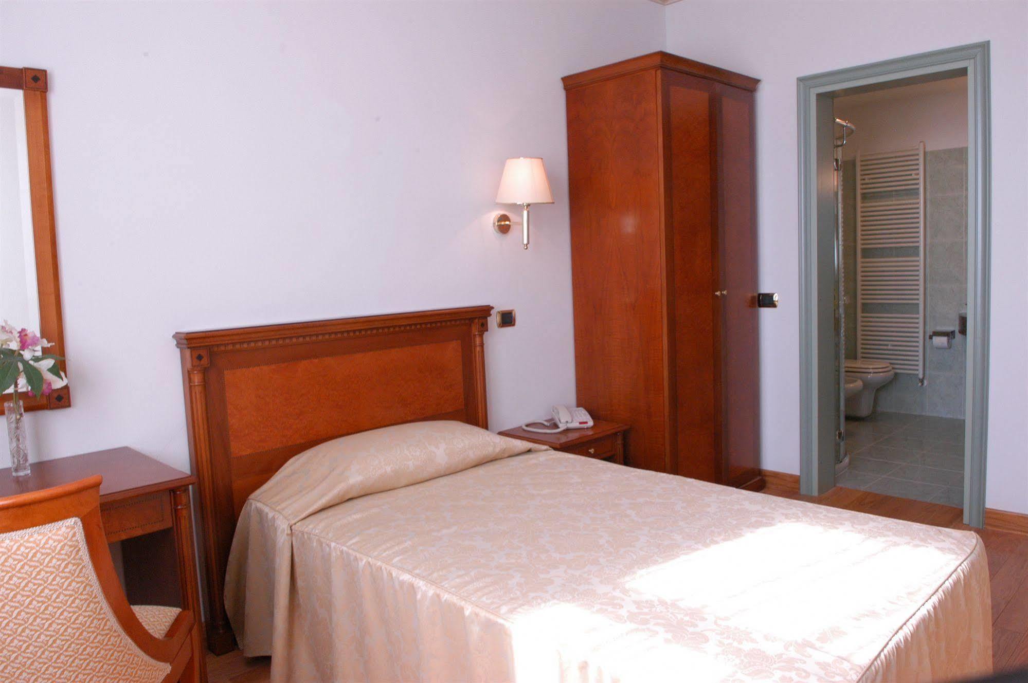 Pilgrim's Hotel 3*