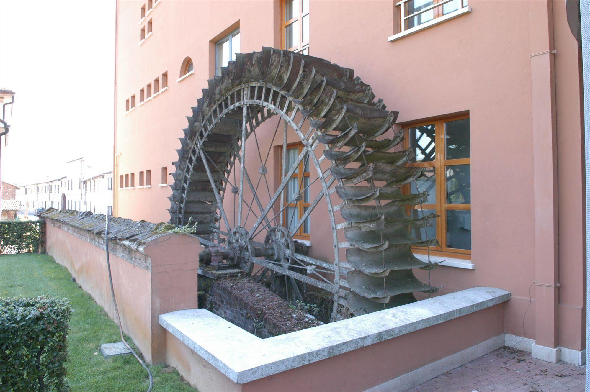 Pilgrim's Hotel 3*